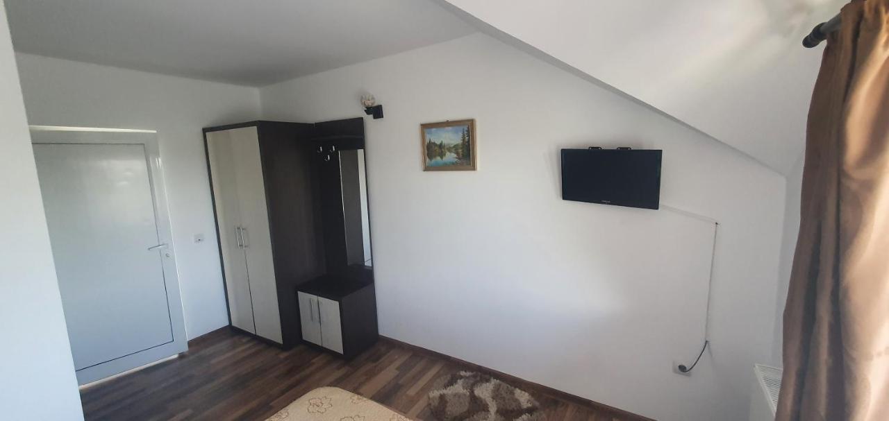 فندق Casa Silvia Căpăţîneni-Ungureni المظهر الخارجي الصورة